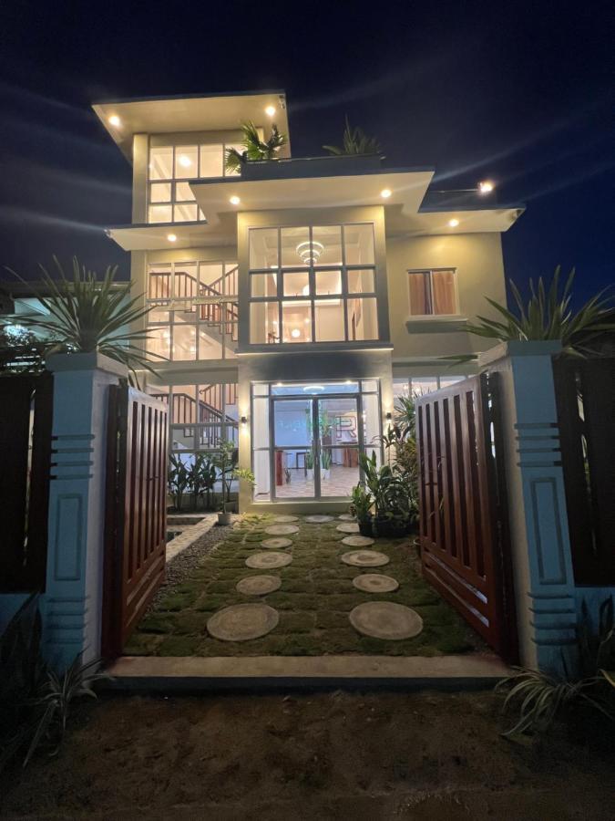 Rich-Vania Suites General Luna  Esterno foto